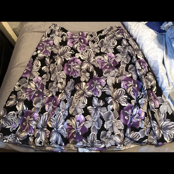 Floral midi skirt - Picture 1 of 2